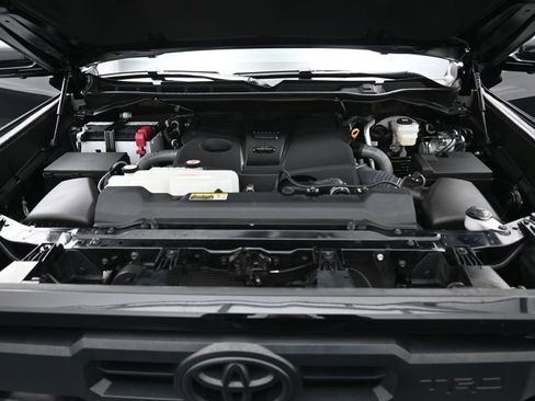 Used 2024 Toyota Tundra Limited w/ TRD Off-Road Package AWD/4WD image 35