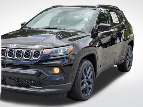 New 2026 Jeep Compass Latitude AWD/4WD image 42