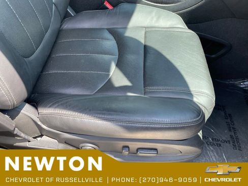 Used 2017 Buick Enclave Leather FWD image 21