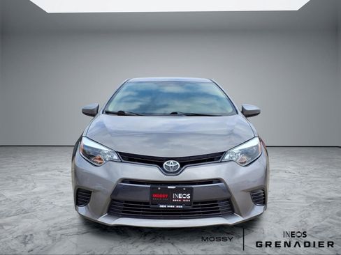 Used 2015 Toyota Corolla LE FWD image 3