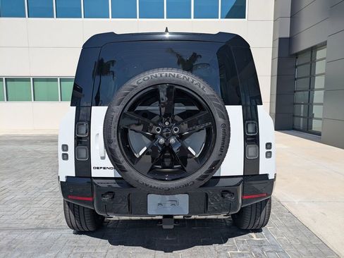 New 2026 Land Rover Defender 110 X-Dynamic SE AWD/4WD image 6