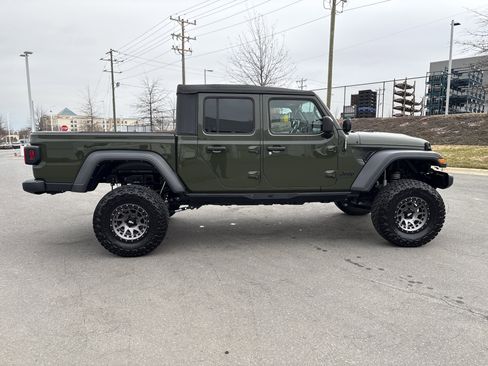 Certified 2023 Jeep Gladiator Sport image 10