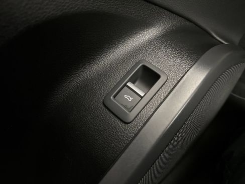 Used 2023 Audi Q5 2.0T Premium w/ Convenience Package image 10