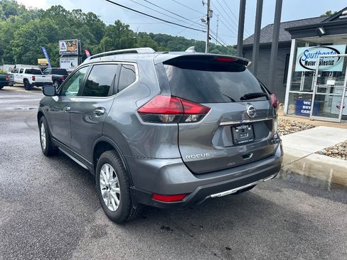 Used 2019 Nissan Rogue S w/ Special Edition Package AWD/4WD image 9