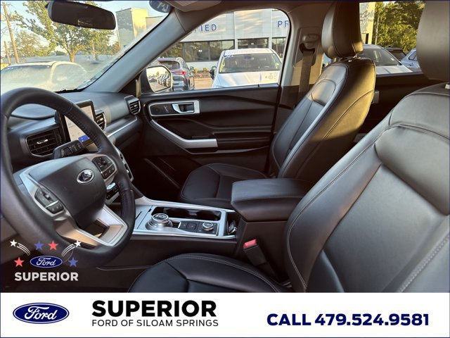 Used 2024 Ford Explorer XLT w/ Equipment Group 202A AWD/4WD image 13