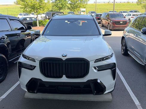 Used 2024 BMW X7 xDrive40i w/ Executive Package AWD/4WD image 6
