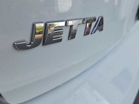 Used 2021 Volkswagen Jetta R-Line image 13