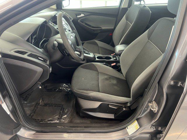 Used 2012 Ford Focus SE FWD image 9