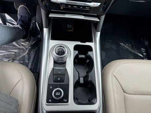 Certified 2024 Ford Explorer Limited image 21