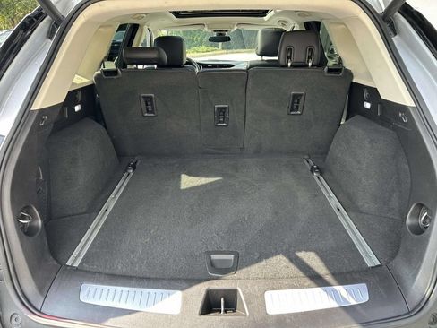 Used 2018 Cadillac XT5 Premium Luxury FWD image 10