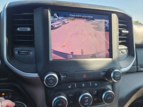 Used 2020 RAM 1500 Big Horn AWD/4WD image 12