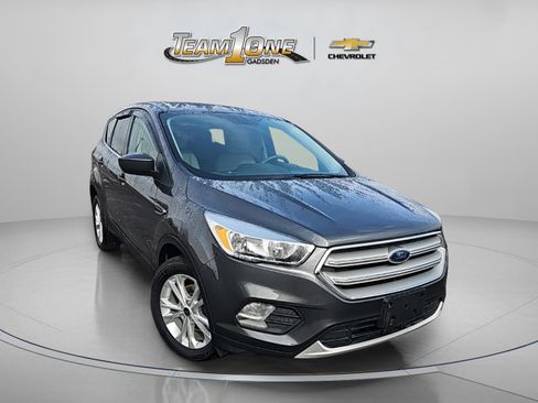 Used 2019 Ford Escape SE image 1
