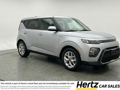 Used 2025 Kia Soul LX w/ LX Technology Package FWD image 1