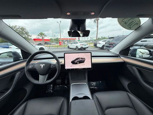 Used 2023 Tesla Model Y Long Range AWD/4WD image 21