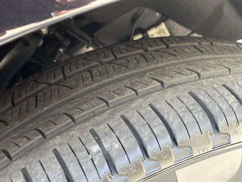 Used 2024 Ford Expedition Limited AWD/4WD image 11