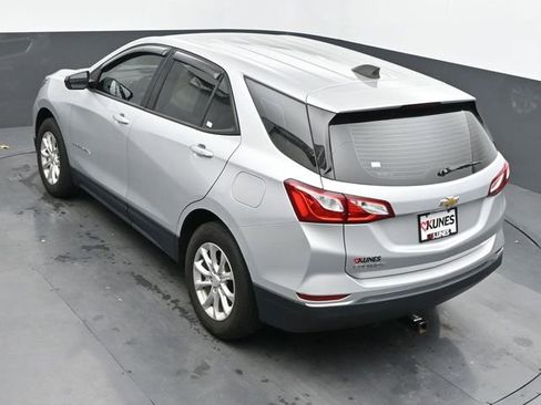 Used 2018 Chevrolet Equinox LS FWD image 37