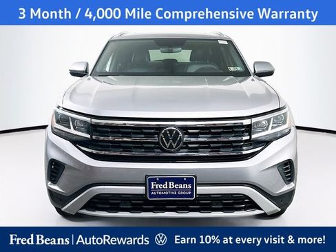 Used 2023 Volkswagen Atlas Cross Sport SE w/ Panoramic Sunroof Package AWD/4WD image 2