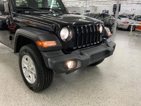 Used 2020 Jeep Gladiator Sport w/ Quick Order Package 24S image 38