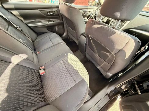 Used 2016 Nissan Altima 2.5 S w/ Power Driver Seat Package FWD image 10