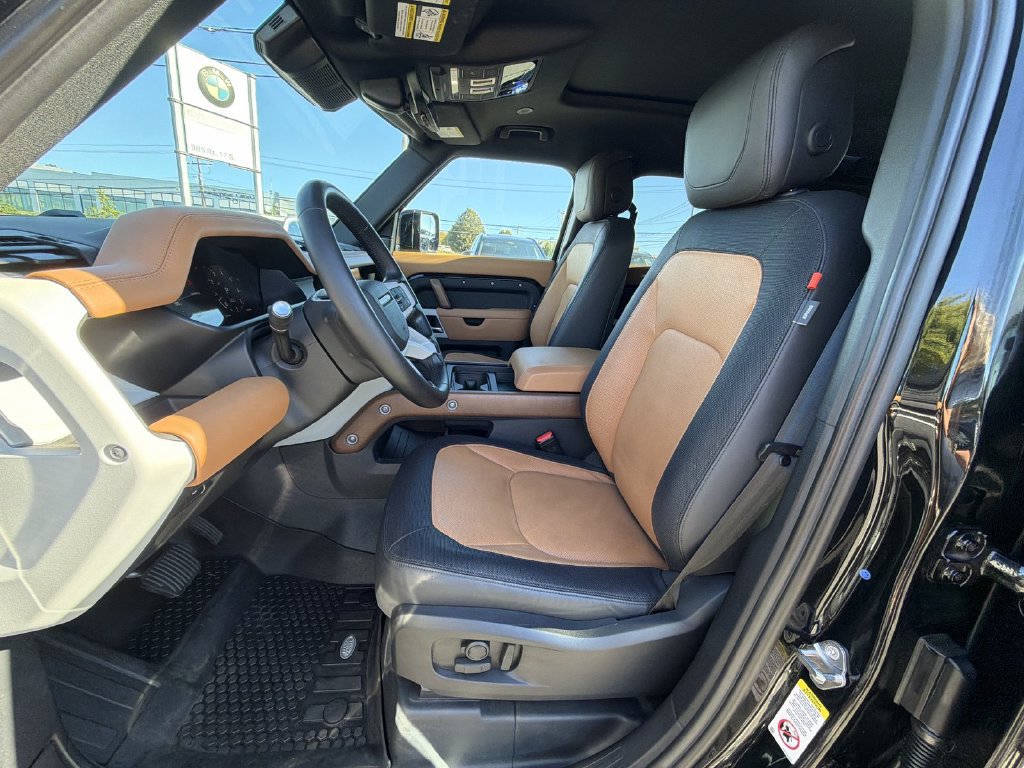 Used 2024 Land Rover Defender 110 X-Dynamic SE AWD/4WD image 19