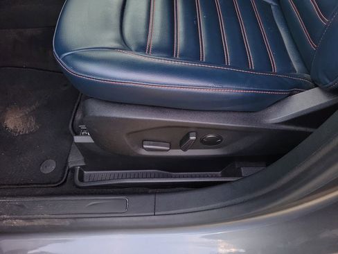 Used 2023 Ford Edge SEL w/ Sport Appearance Package image 16