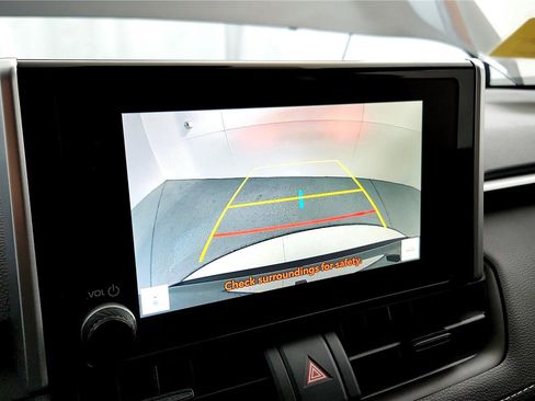 Used 2024 Toyota RAV4 LE image 20