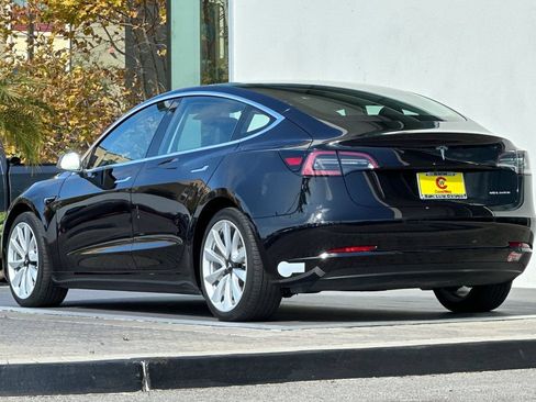 Used 2018 Tesla Model 3 Long Range AWD/4WD image 5
