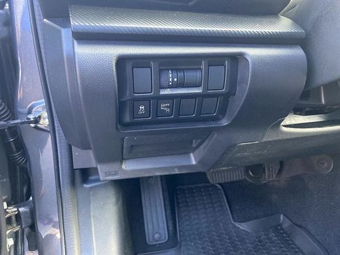 Used 2022 Subaru Impreza 2.0i Premium image 22