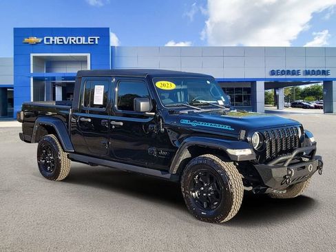 Used 2023 Jeep Gladiator Sport image 1