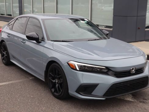 Used 2024 Honda Civic Sport image 3