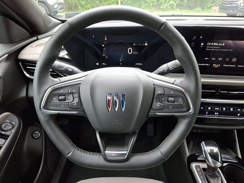 Used 2024 Buick Envista Avenir FWD image 18