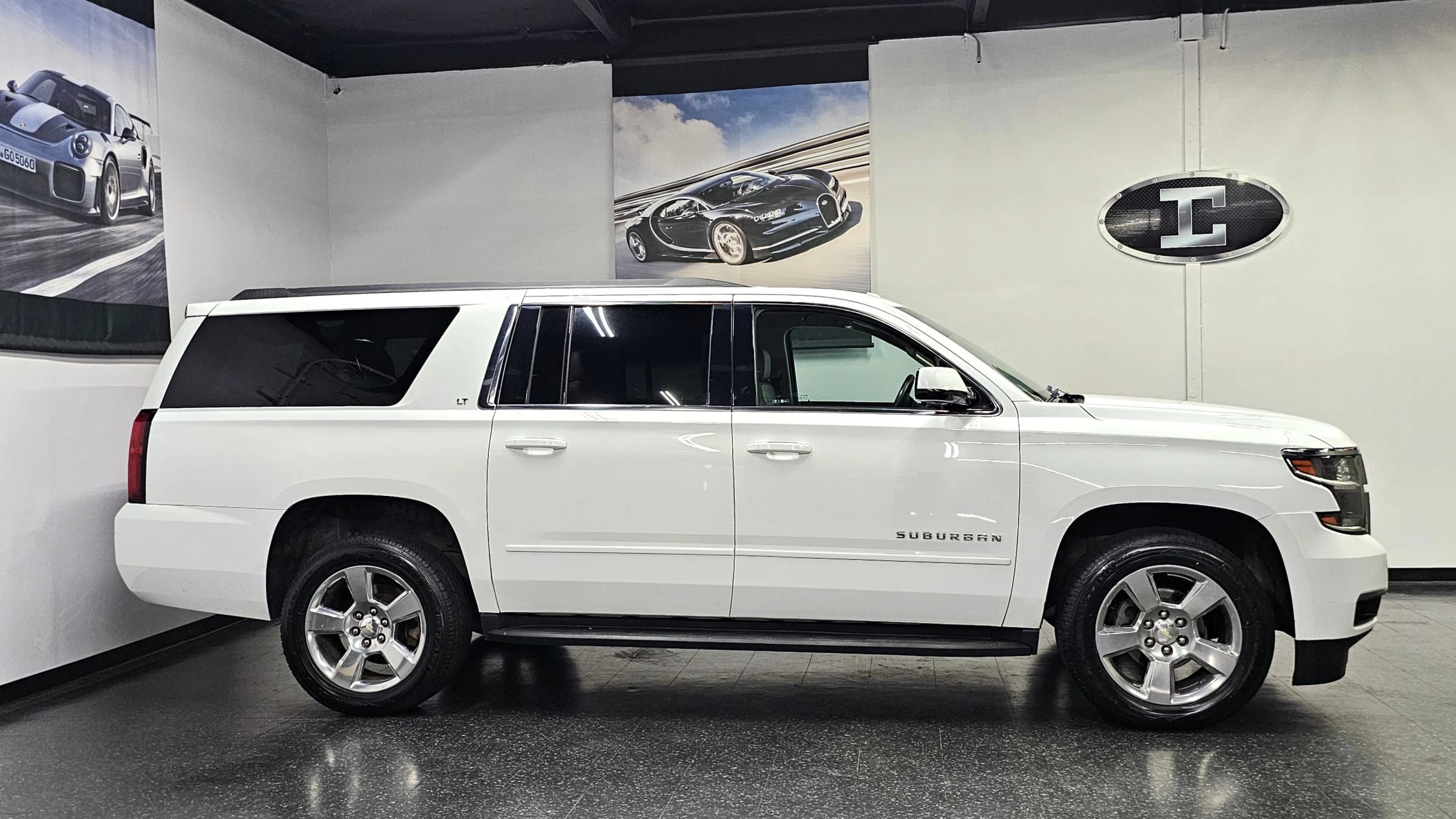 Used 2018 Chevrolet Suburban LT AWD/4WD image 28