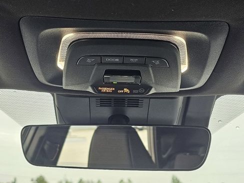 Certified 2025 Subaru Solterra Premium image 26