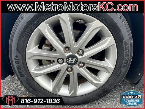 Used 2016 Hyundai Elantra SE w/ Option Group 02 image 11