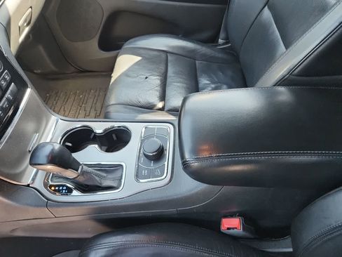 Used 2019 Jeep Grand Cherokee Limited w/ Luxury Group II image 11