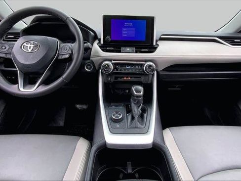 Certified 2024 Toyota RAV4 XLE Premium AWD/4WD image 15