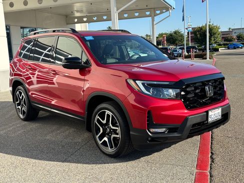 Used 2023 Honda Passport Elite image 3