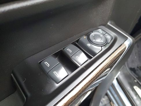 Used 2019 Chevrolet Silverado 1500 RST image 28