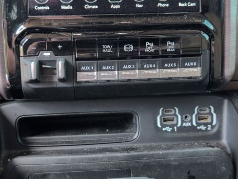 Used 2020 RAM 2500 Limited image 20