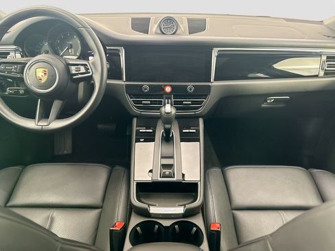 Certified 2025 Porsche Macan AWD/4WD image 15