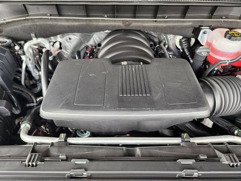 New 2026 Chevrolet Suburban RST w/ RST Capability Package AWD/4WD image 22