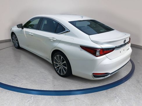 Used 2019 Lexus ES 300h w/ Premium Package FWD image 7