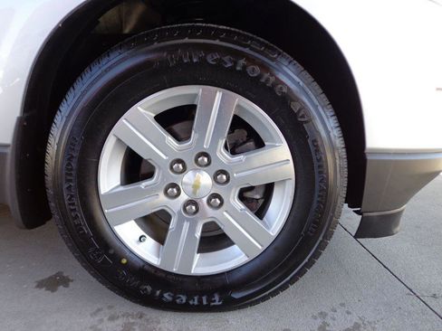 Used 2011 Chevrolet Traverse LT AWD/4WD image 9