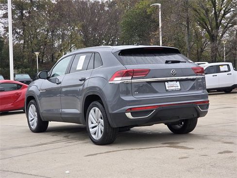 Used 2022 Volkswagen Atlas Cross Sport SE image 5