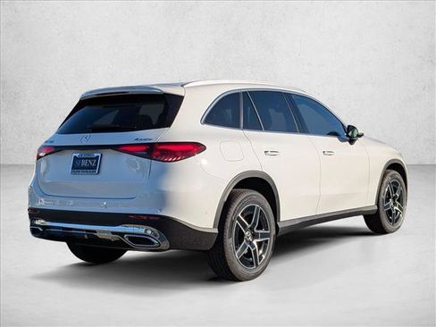 Used 2026 Mercedes-Benz GLC 300 4MATIC image 2