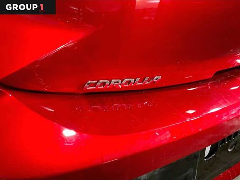 Used 2025 Toyota Corolla SE image 9