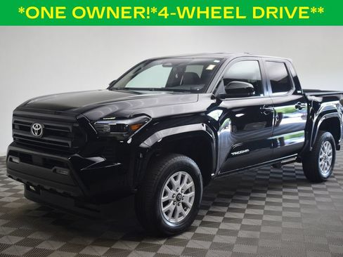 Used 2024 Toyota Tacoma SR5 AWD/4WD image 3