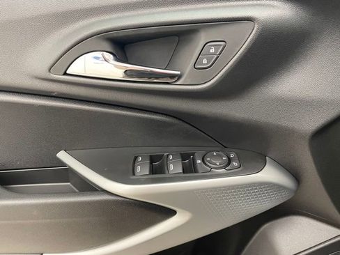 New 2026 Chevrolet Trax LS w/ LS Convenience Package FWD image 10