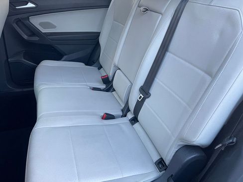 Used 2021 Volkswagen Tiguan SE w/ 3rd Row Seat Package image 11