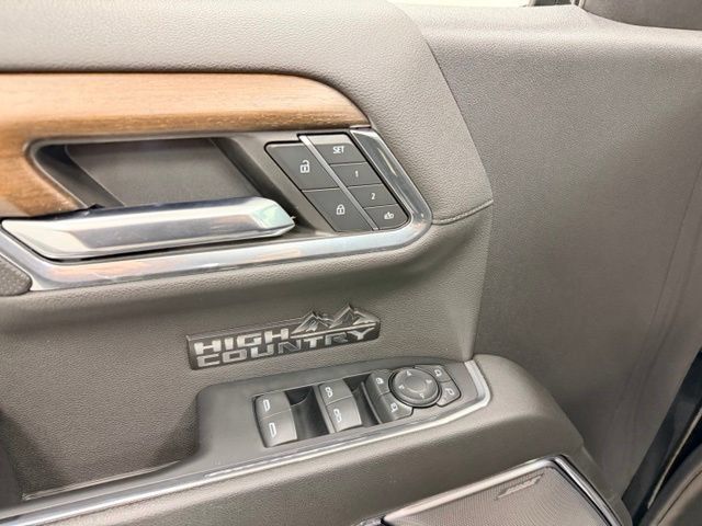 Certified 2024 Chevrolet Silverado 1500 High Country w/ High Country Premium Package AWD/4WD image 21